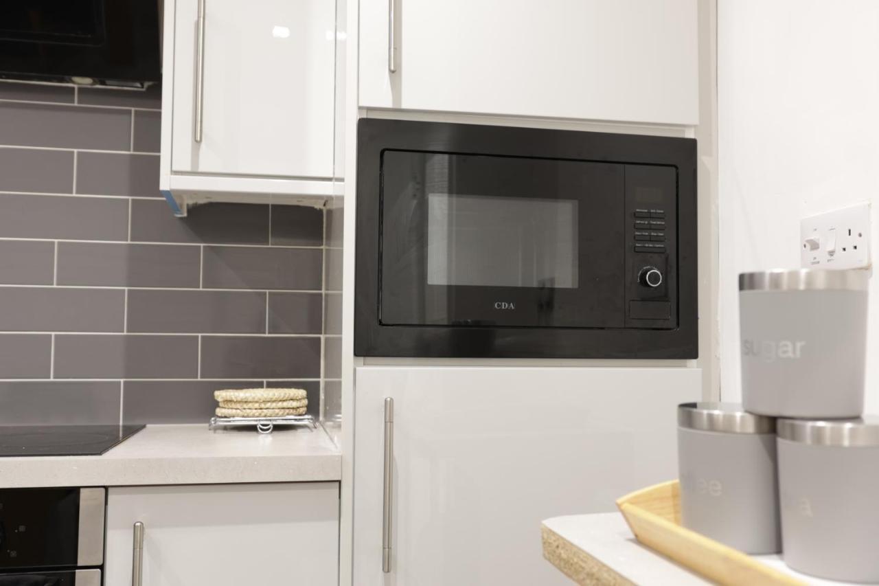 5 Bed Town House Within City Centre And Sleeps Up To 11 With Sky And Netflix Бирмингем Экстерьер фото