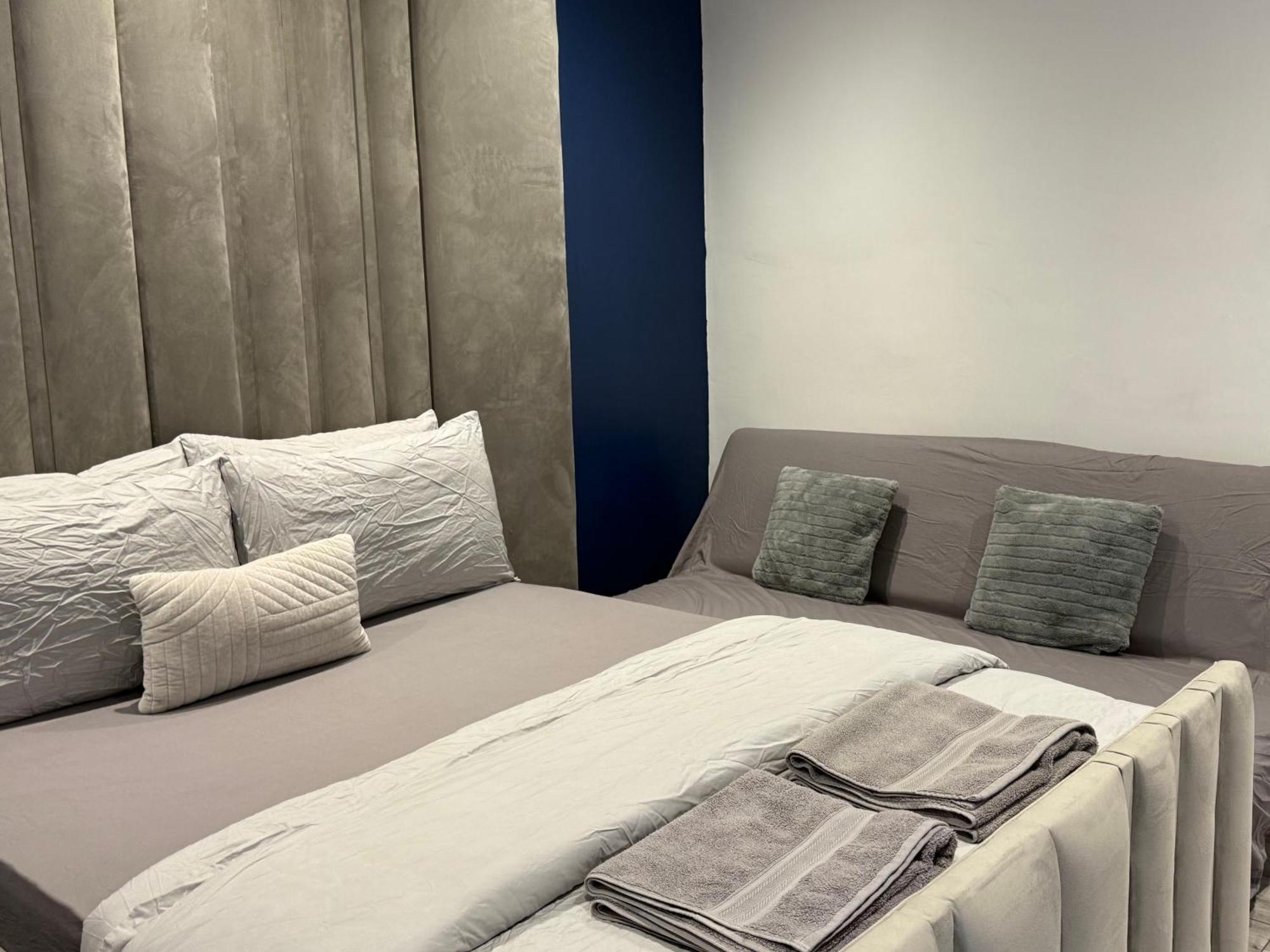 5 Bed Town House Within City Centre And Sleeps Up To 11 With Sky And Netflix Бирмингем Экстерьер фото